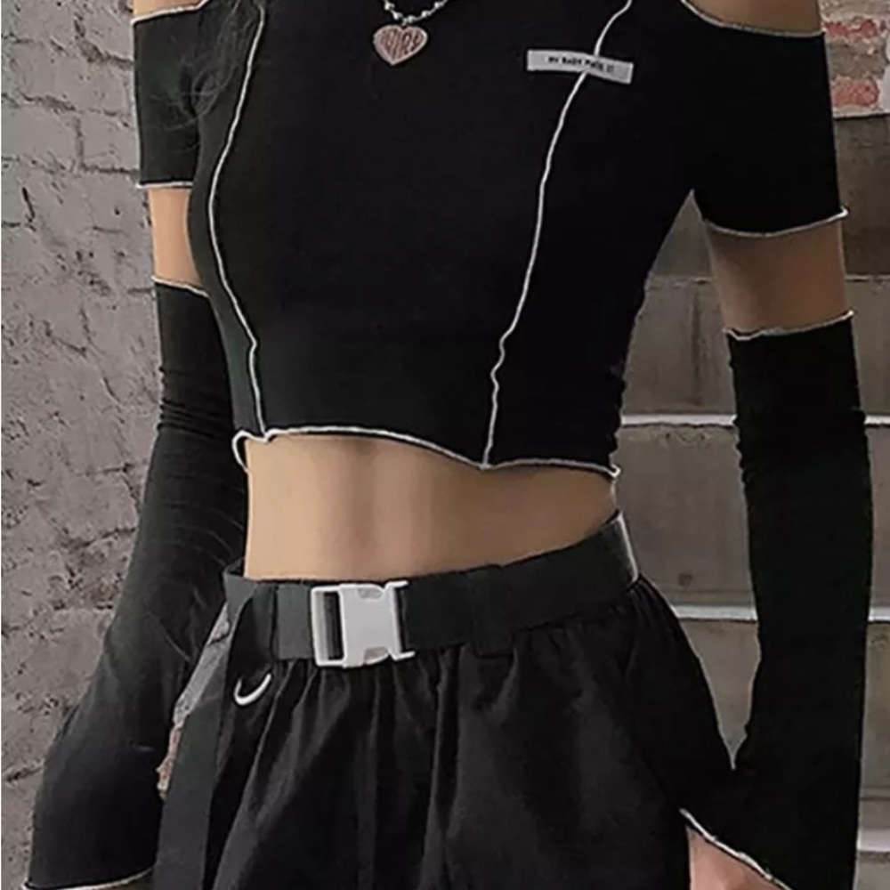 NWT Y2K CROP TOP WITH ARM WARMERS